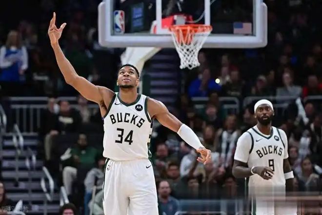 包含字母哥重返赛场，大比分获胜首场状态出色，RNG观众沸腾！观众掌声雷动的词条爱游戏游戏大厅