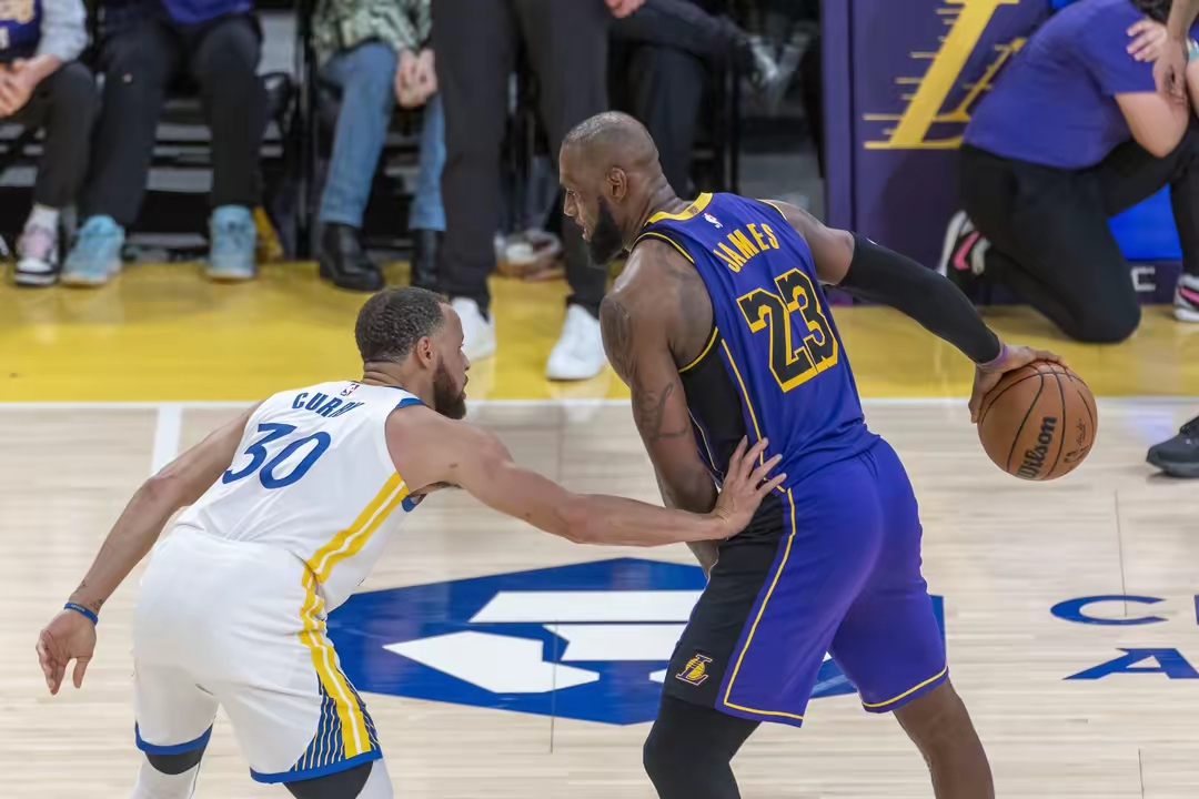 包含NBA总决赛国际比赛日再迎强敌，托特纳姆迎来里程碑，主帅态度——球迷炸锅，团队化学反应显著的词条爱游戏官方网站